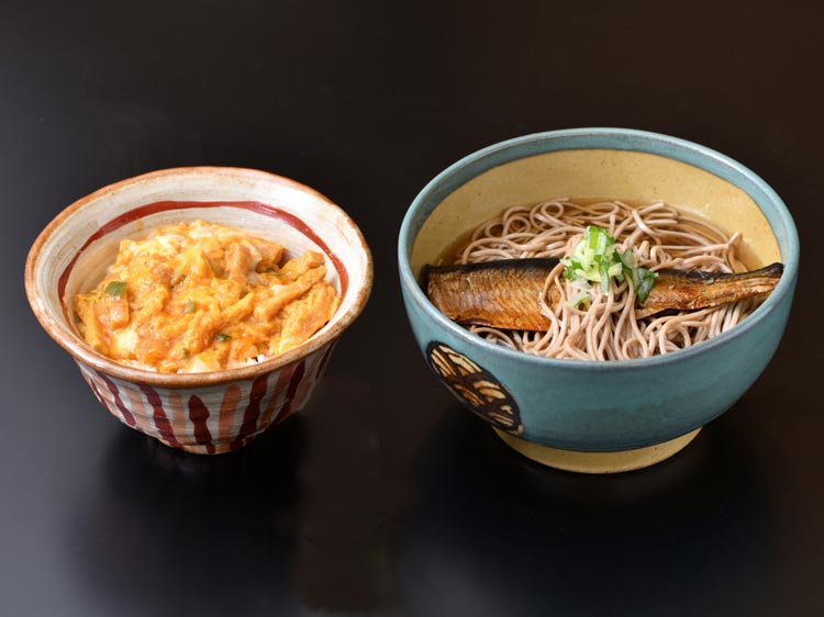 (3)京都名代のご昼食と生八つ橋づくり体験